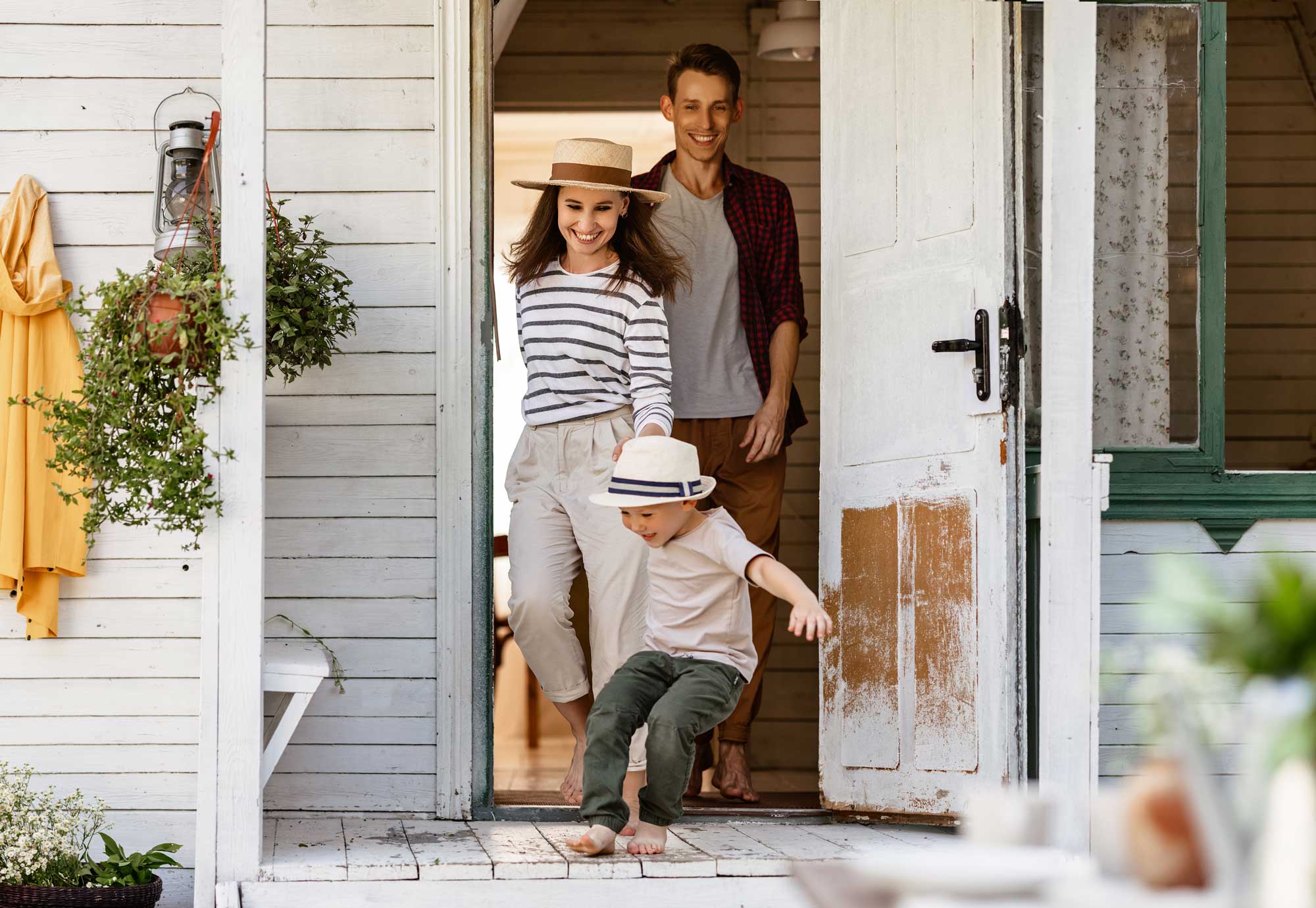 young son and parents